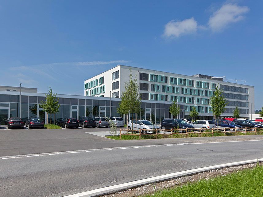 neu-grun-11-673-Betagtenzentrum-Emmen__001 Kopie.jpg